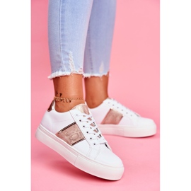 Ženske sportske cipele, bijele i zlatne, nastavljaju bijela 2