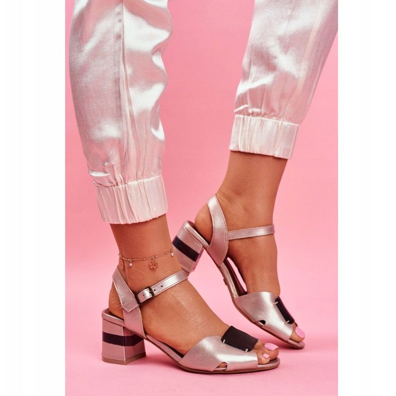 Ženske sandale Maciejka Kožna zlatna 04120-25 / 00-5 crna žuta boja 1