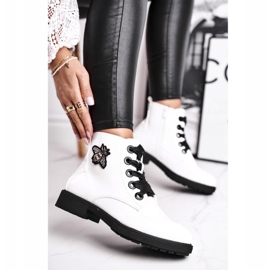 Ženske čizme na ravnoj peti lakirane bijele Sergio Leone BT530 bijela 1