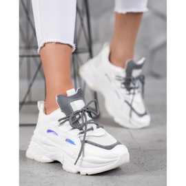 Small Swan Sportske tenisice bijela 2