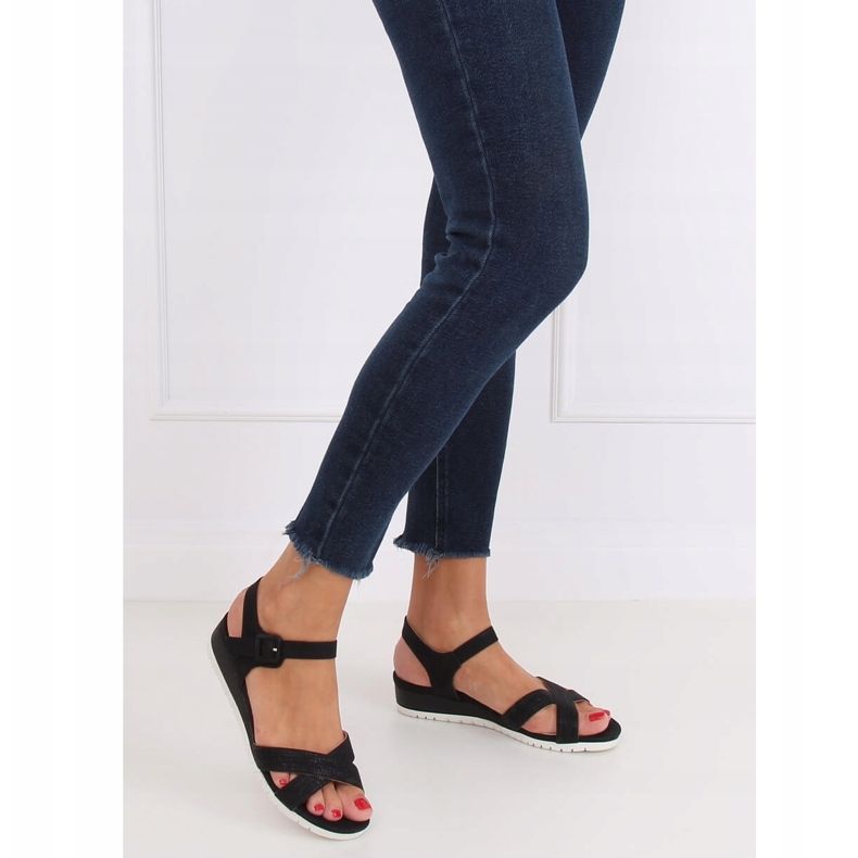 Crne sandale na niskoj klinnoj peti NS115P Crna crno 2
