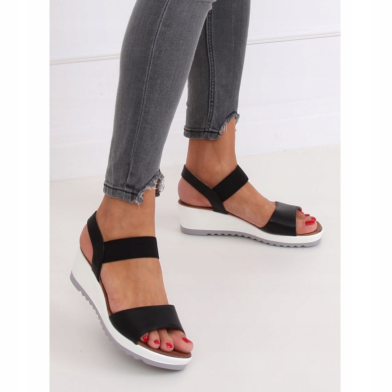 Crne sandale na klinastu petu NS101P Crna crno 2