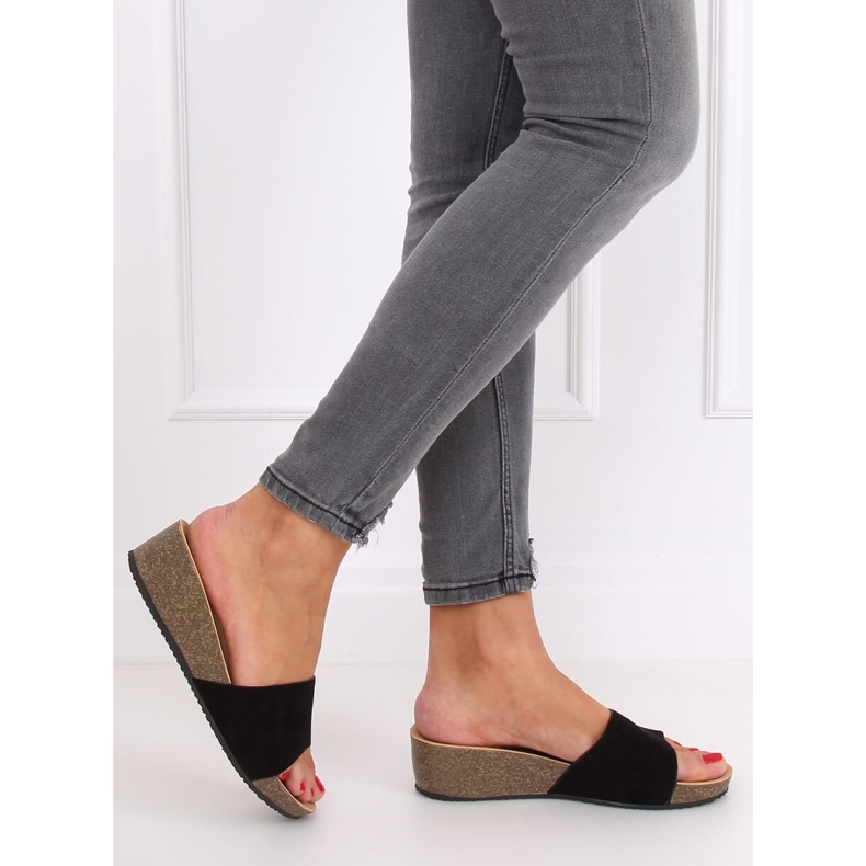 Crne G186P Crne papuče na klin crno 1