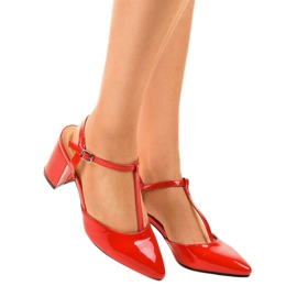 Crvene pumpe na stupu D85-17 crvena 1