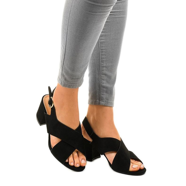 Crne sandale na visoku potpeticu A305 antilop crna 1