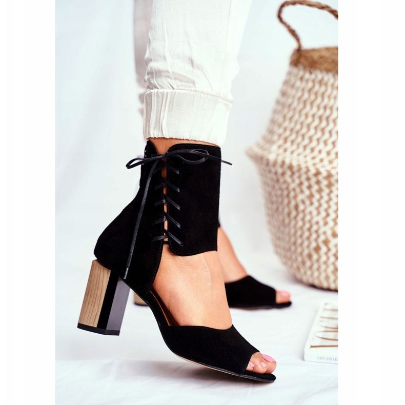 Ženske sandale na štiklu Maciejka Crna antilop 04122-01 crno 1