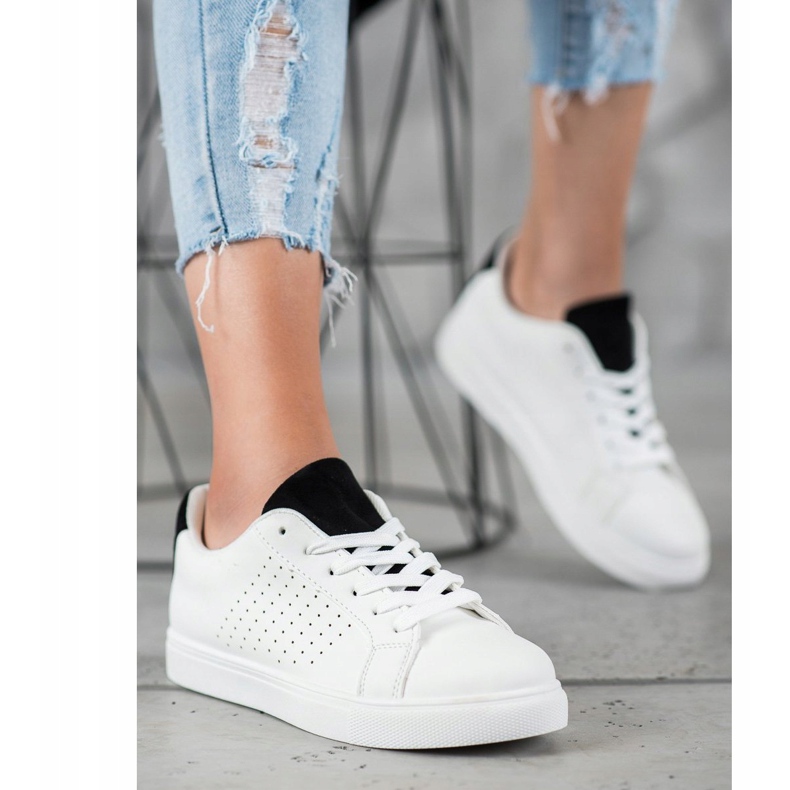 SHELOVET Bijele cipele s umetcima od antilopa bijela 1