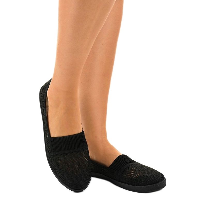 Crne ažurne slip-tenisice CB1711 crno 1