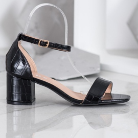 SHELOVET Ležerne sandale na šanku crno 2