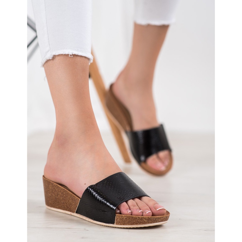 Small Swan Eko kožne papuče crna 1