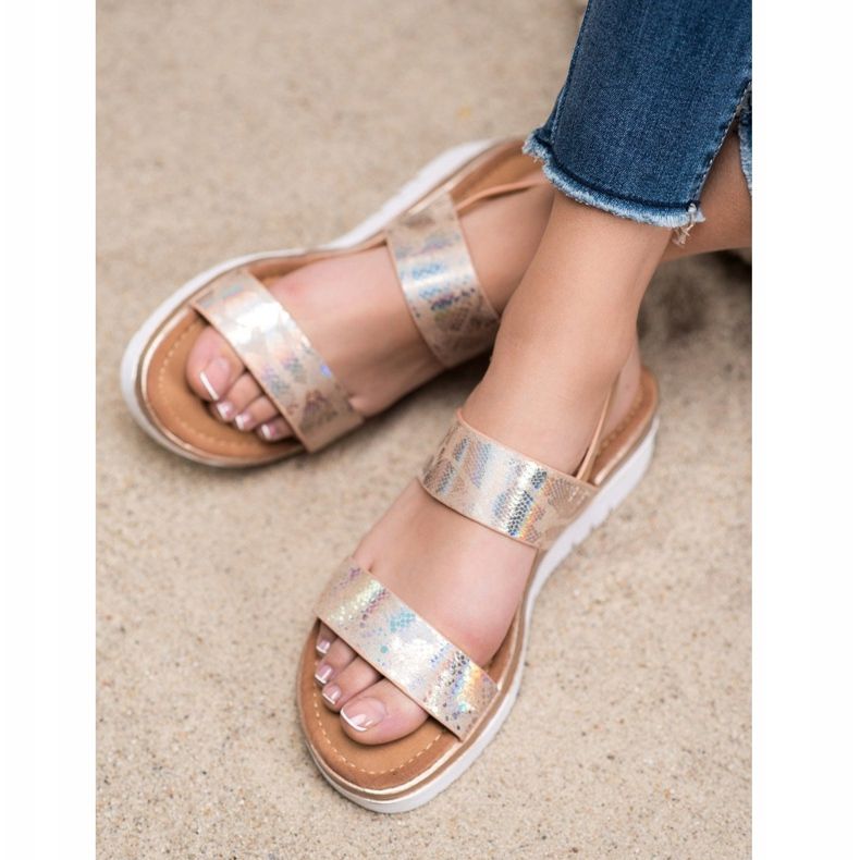 Small Swan Udobne sandale s Holo efektom višebojan zlatni 1