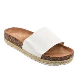 Bijele sjajne papuče 6130 bijela 1