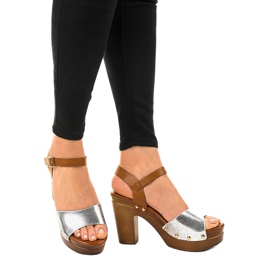 Srebrne sandale s visokim potpeticama 150-615 smeđa siva 1