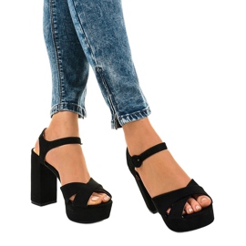 Crne sandale na post eko suede 63-202 crna 1
