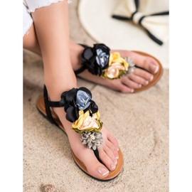 Ch. Creation Sandale s cvijećem crna 1