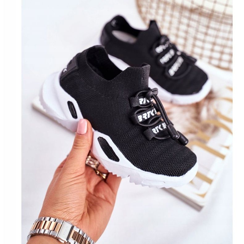 Bartek S.A. Dječje sportske cipele Bartek Black T-75203 / W35 crna 2