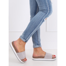 Sivo Ženske sive papuče CK184P Sivo siva 2