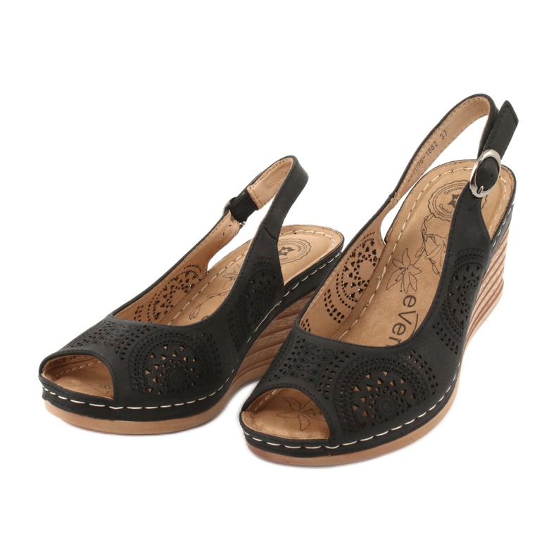 Evento Udobne sandale na klin 20SD98-1862 crna 2