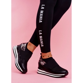 Ženske sportske cipele na klinima Black Cold Play crno 2