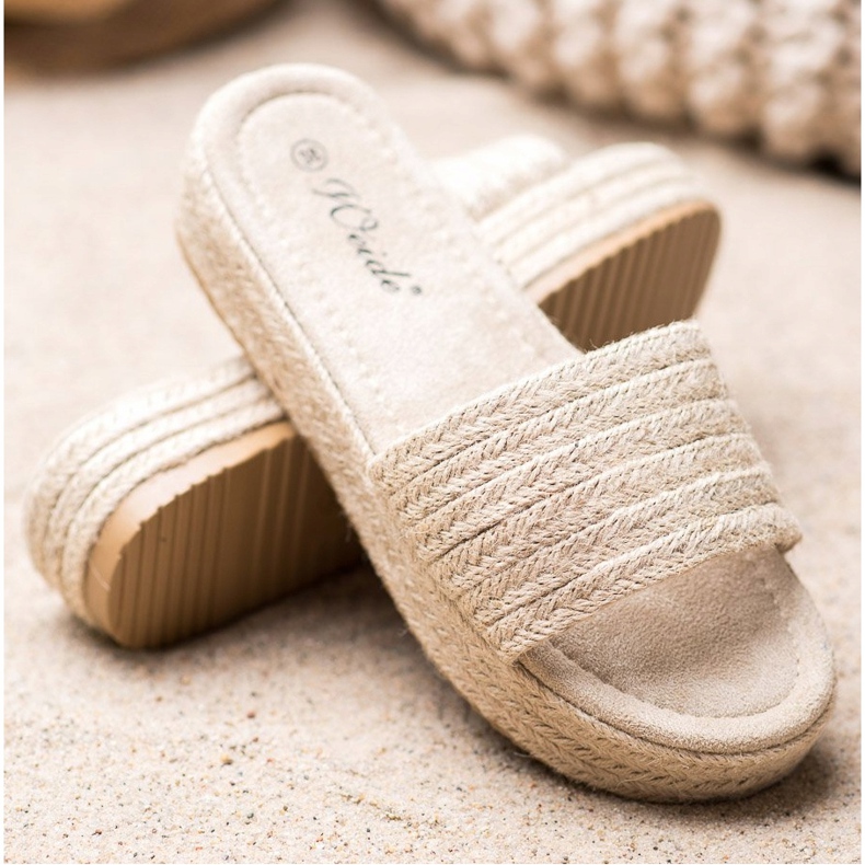 Weide Papuče od slame na platformi bež 1