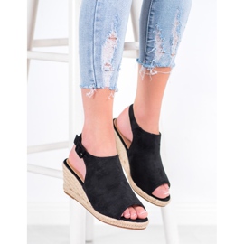 SHELOVET Zatvorene crne sandale crno 2