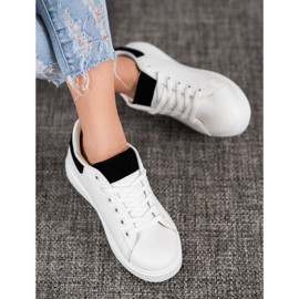 SHELOVET Ležerne sportske cipele bijela crna 1