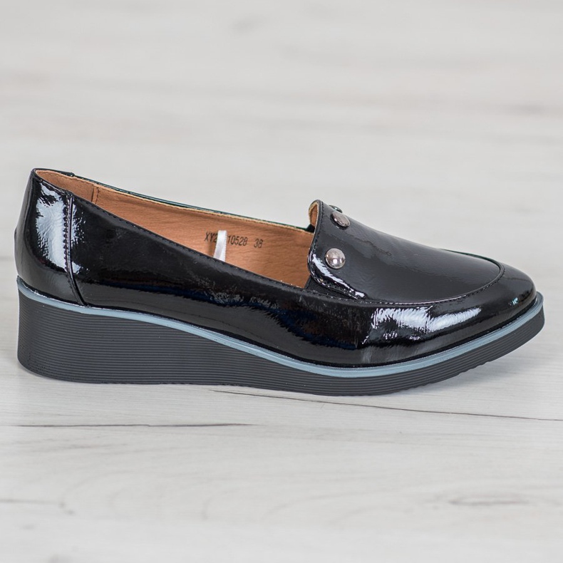 Vinceza Lakirane pumpe na klin crna 2