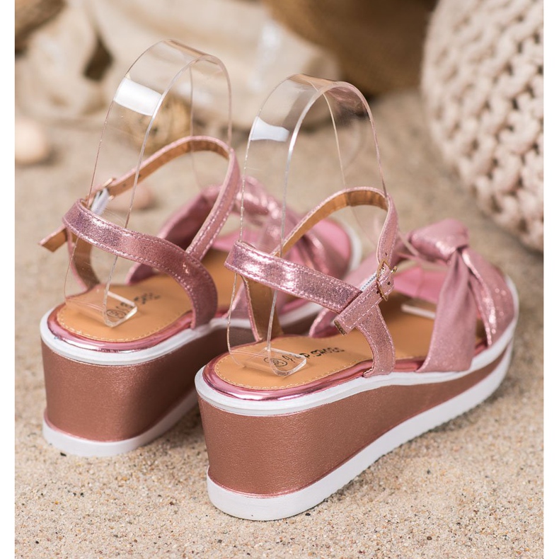 SHELOVET Sandale sa sjajnim klinom ružičasta 1