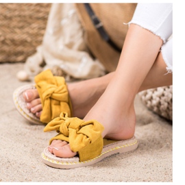 Anesia Paris Elegantne papuče od antilopa žuta boja 2