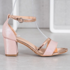 Mannika Elegantne sandale sa sjajem žuta boja 2