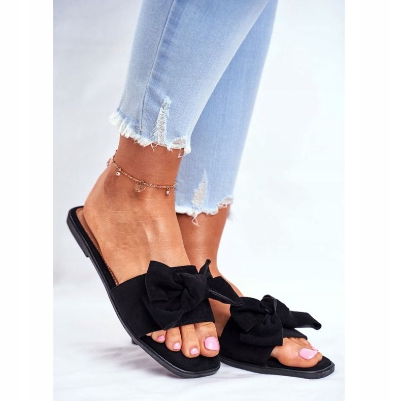 Malezijske ženske papuče s crnim mašnicama crna 1