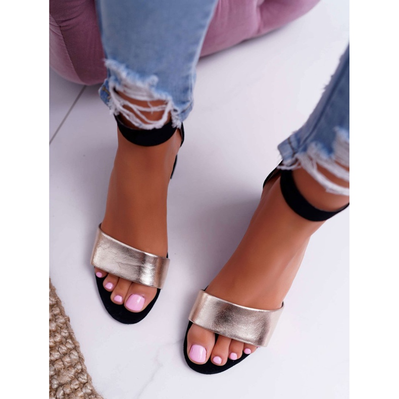 Ženske sandale Maciejka Kožna antilop crna 04141-25 / 00-5 žuta boja 3