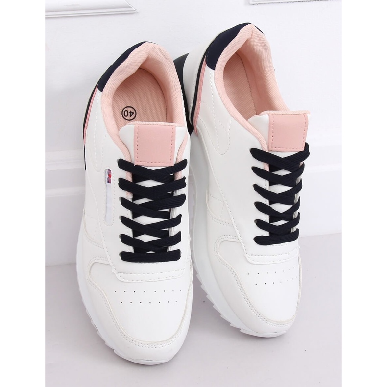 Bijele ženske sportske cipele BK938 BIJELE / NAVY bijela tamnoplava 2