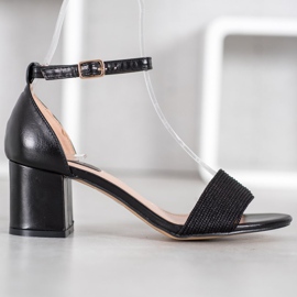 Nio Nio Elegantne sandale na šanku crna 2