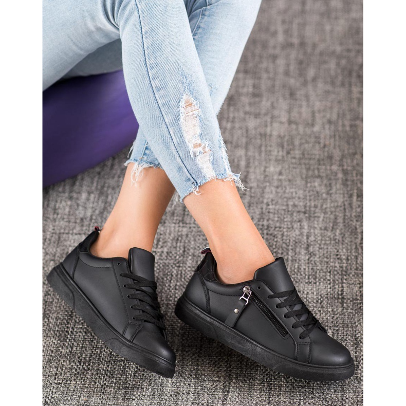 SHELOVET Sportske cipele s ukrasnim zatvaračem crna 1