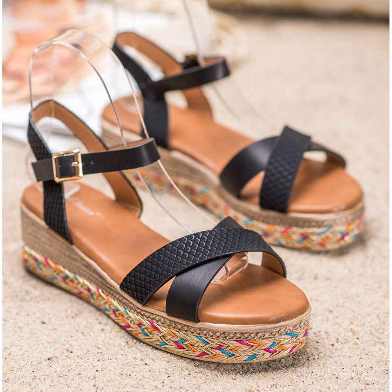 Small Swan Modne sandale s eko kožom crna 2