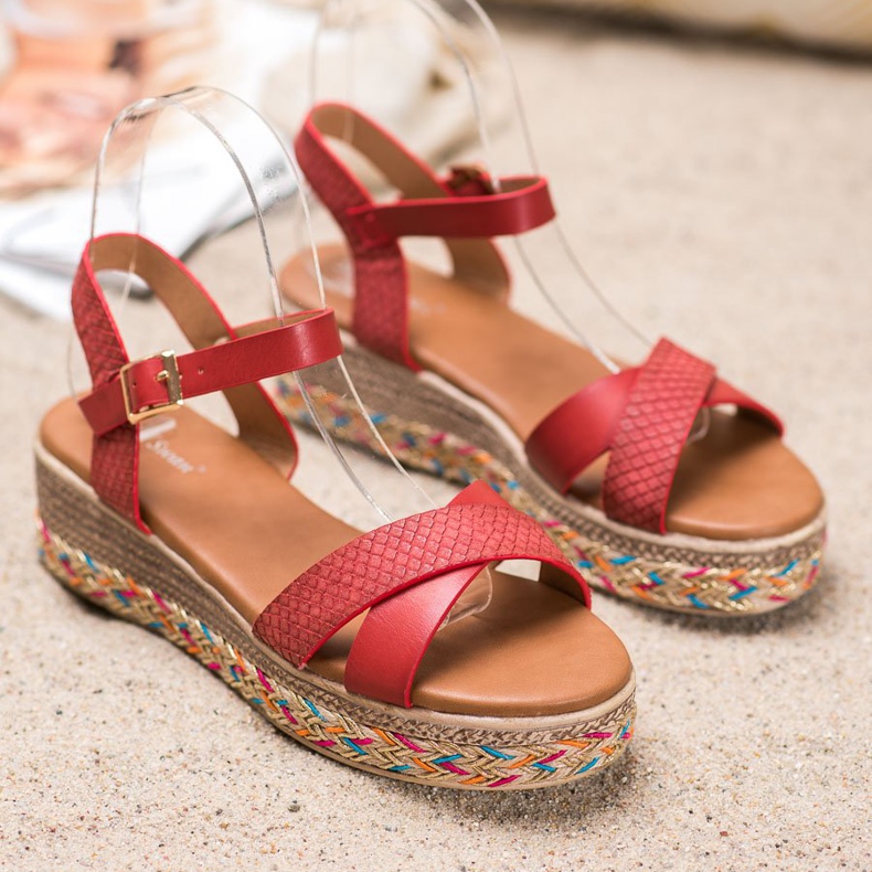 Small Swan Modne sandale s eko kožom crvena 2