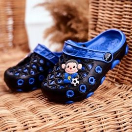 Dječje papuče Foam Crocs Black Monkey nogometaš crna plava 1