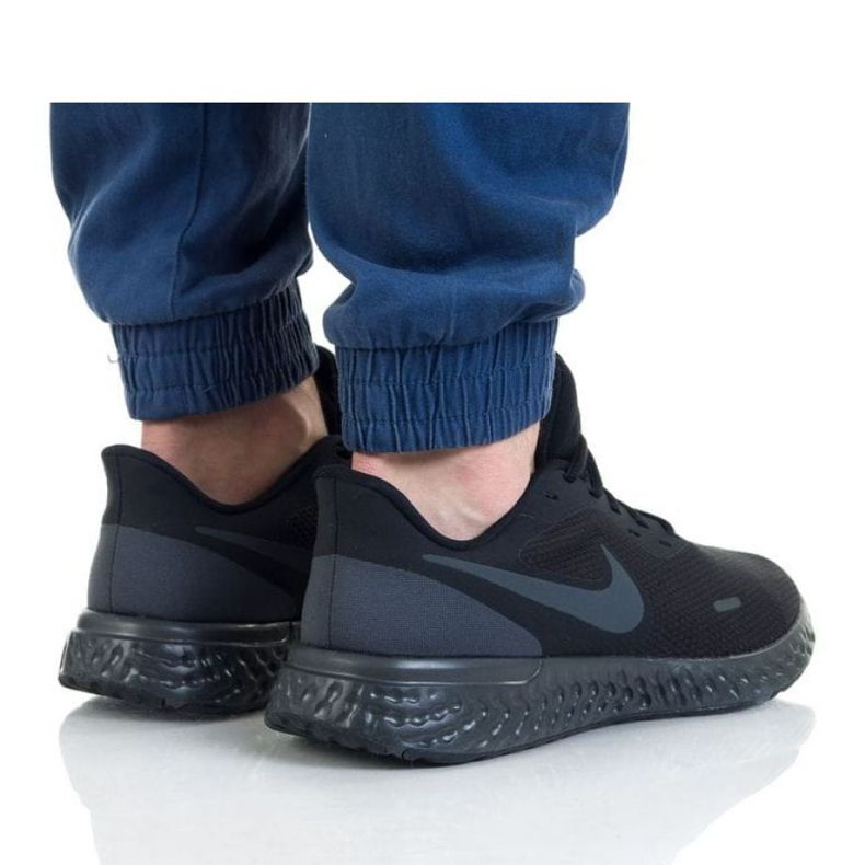 Cipele Nike Revolution 5 4EU M BQ6714-004 crna 1