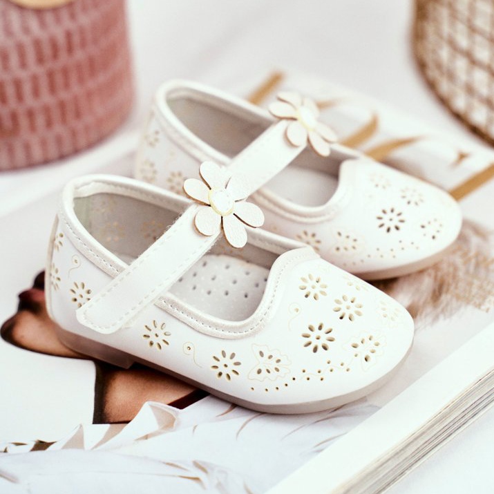 Apawwa Dječje balerinke na čičak Kwiatuszek White Flored bijela 1