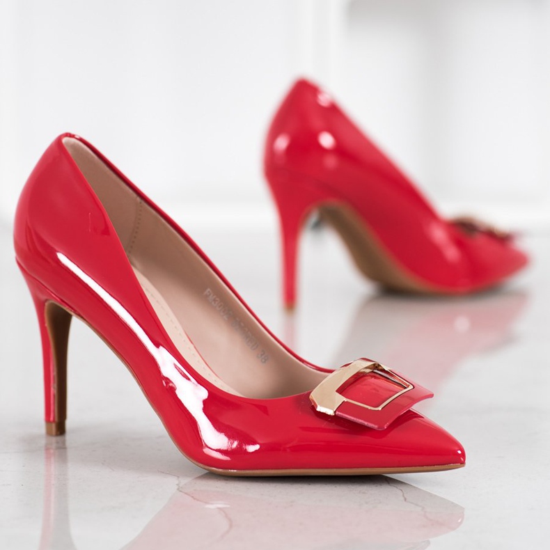 Fama Pumpe s ukrasnom kopčom crvena 1