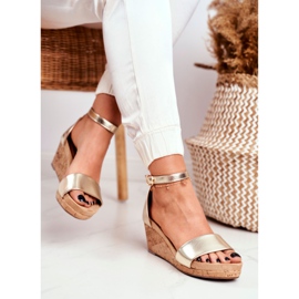 PS1 Ženske sandale na klin zlatne MarryMe zlatna 2