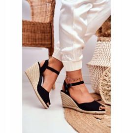 Ženske sandale na pletenom klinu Big Star crna DD274A209 crno 2