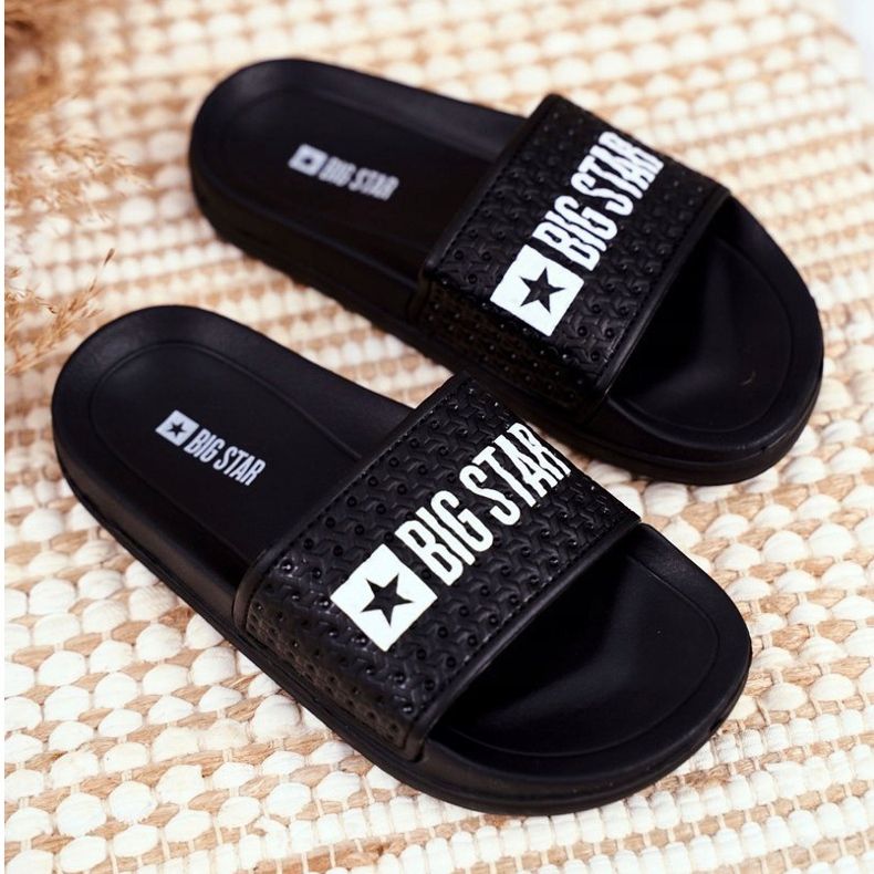 Dječje crne papuče Big Star prošivene GG374800 crna 1