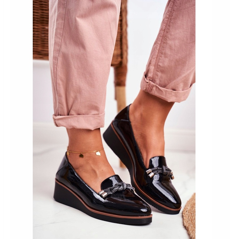 Vinceza Ženske crne mokasine lakirane na klinu Abba crno 1