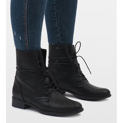 Crne čizme na čipku 16006-58 crna 1