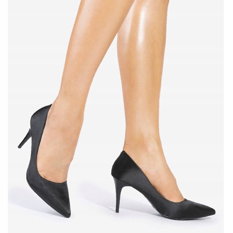 Crne pumpe na peti LEI-160 crno 1