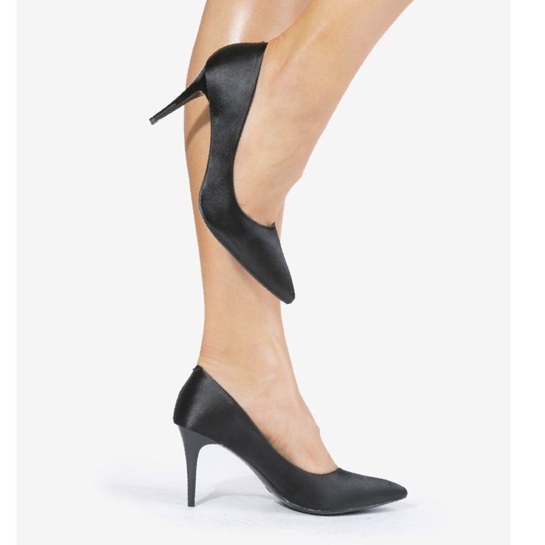 Crne pumpe na peti LEI-160 crno 2