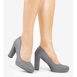 Crvene antilop pumpe na LEI-169 stupu siva 2