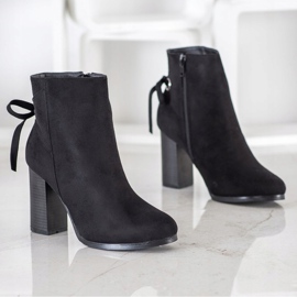 Goodin Čizme s ukrasnim uvezom crna 1